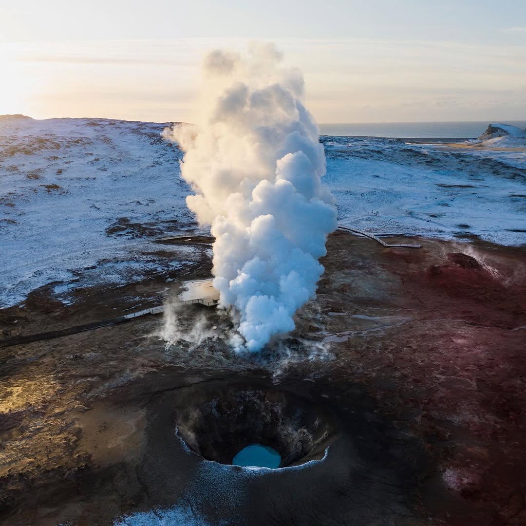 地球の鼓動が響く島、アイスランド。 火と氷の国から生まれたクリーンビューティー